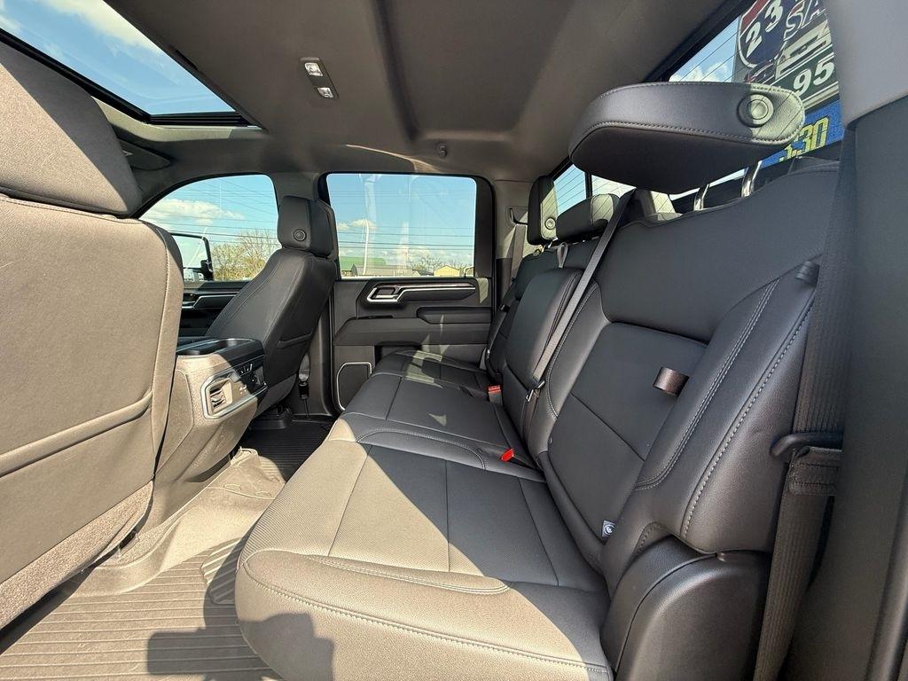 Chevrolet Silverado 2500HD LTZ Crew Cab Long Box 4WD 2026