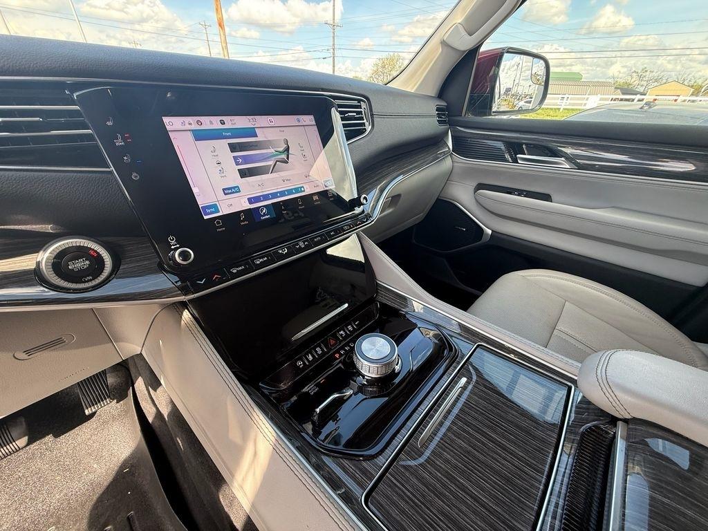 Jeep Wagoneer Series II 4WD 2022