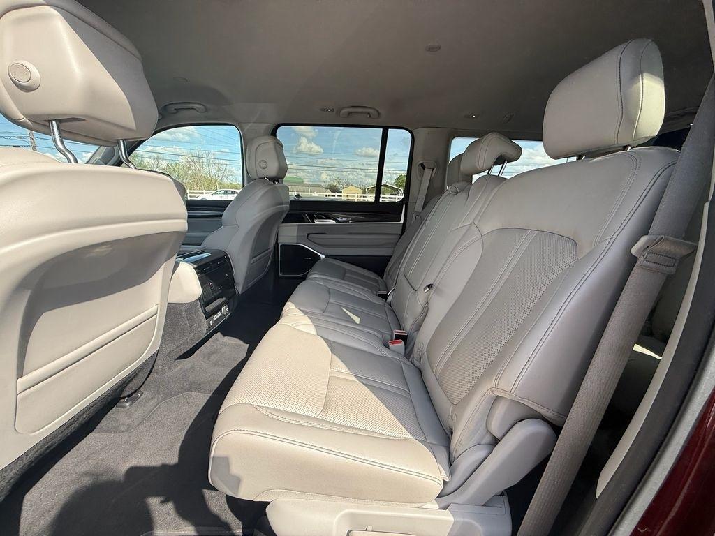 Jeep Wagoneer Series II 4WD 2022