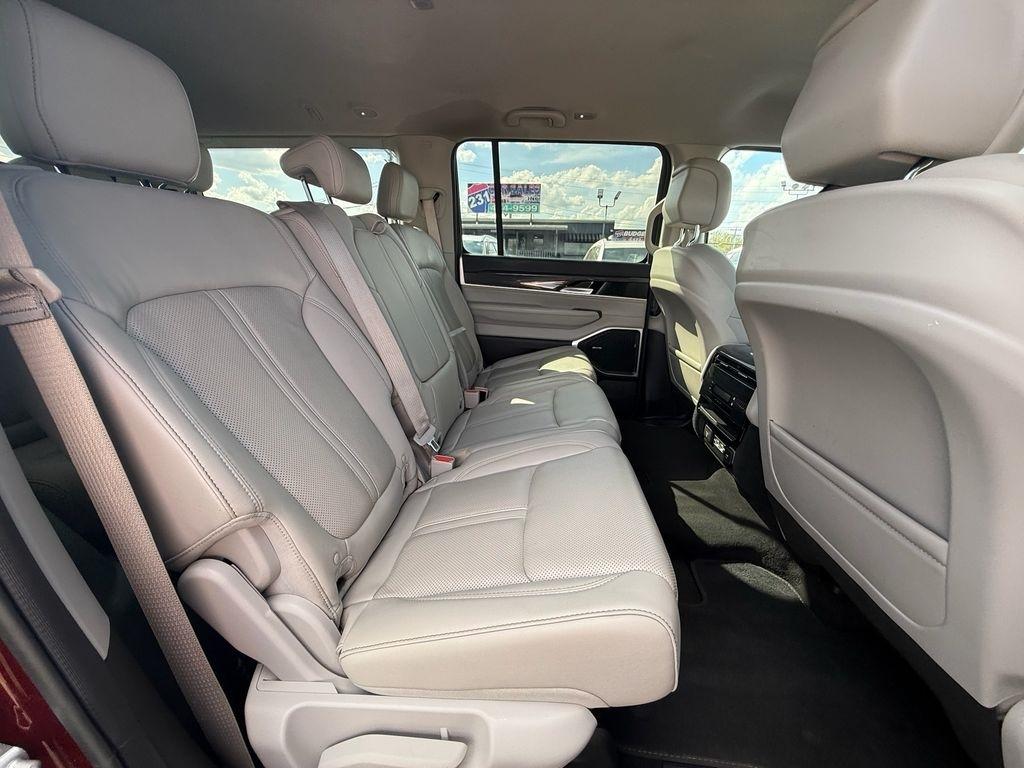 Jeep Wagoneer Series II 4WD 2022