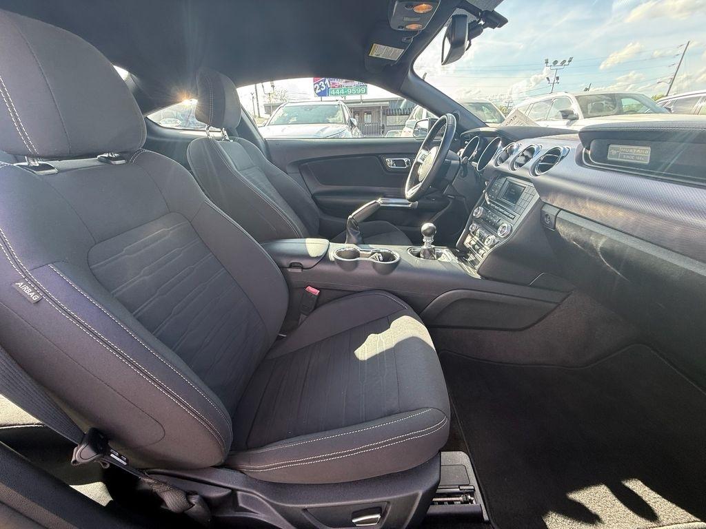 Ford Mustang GT Coupe 2017