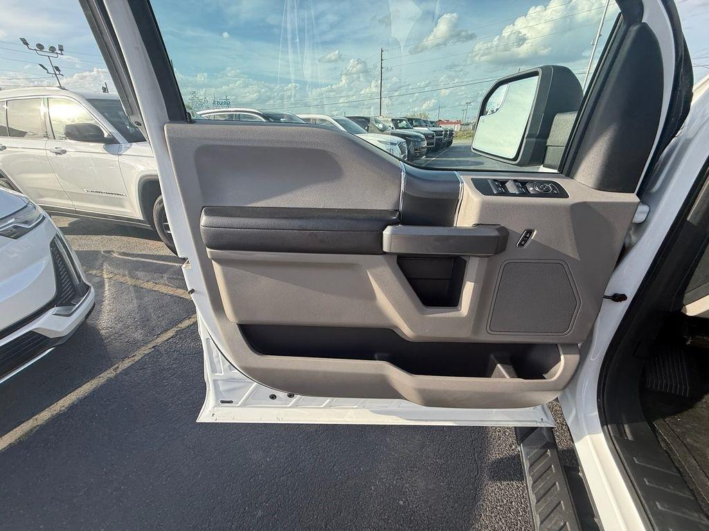 Ford F-150 Lariat SuperCrew 5.5-ft. Bed 4WD 2016