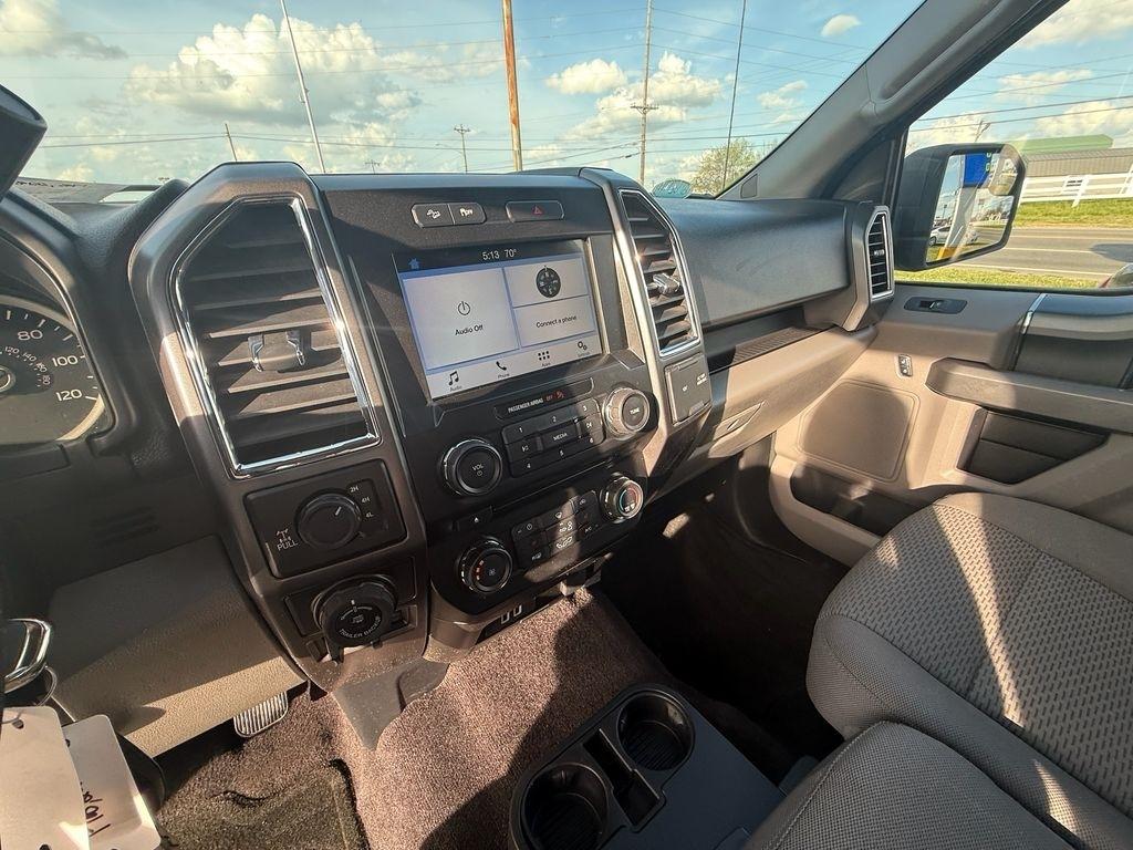 Ford F-150 Lariat SuperCrew 5.5-ft. Bed 4WD 2016