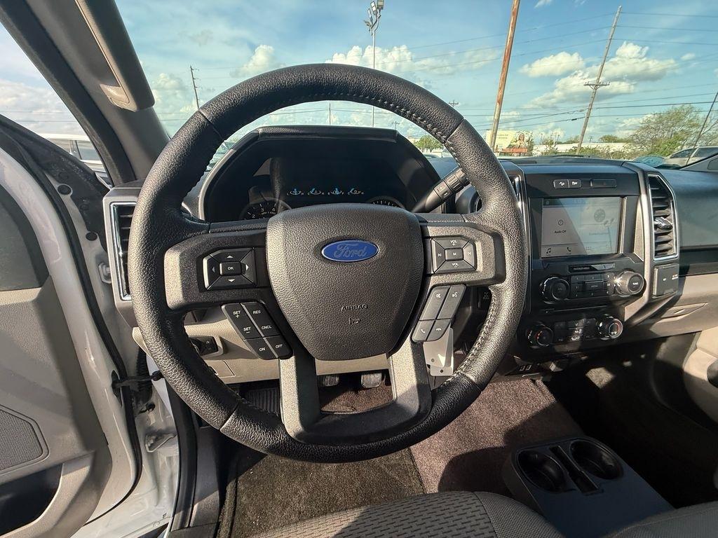 Ford F-150 Lariat SuperCrew 5.5-ft. Bed 4WD 2016