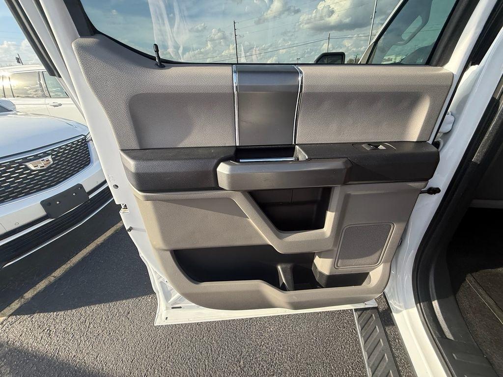 Ford F-150 Lariat SuperCrew 5.5-ft. Bed 4WD 2016