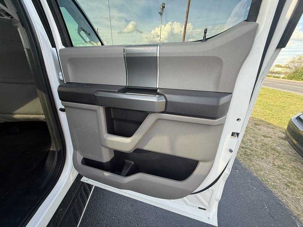 Ford F-150 Lariat SuperCrew 5.5-ft. Bed 4WD 2016