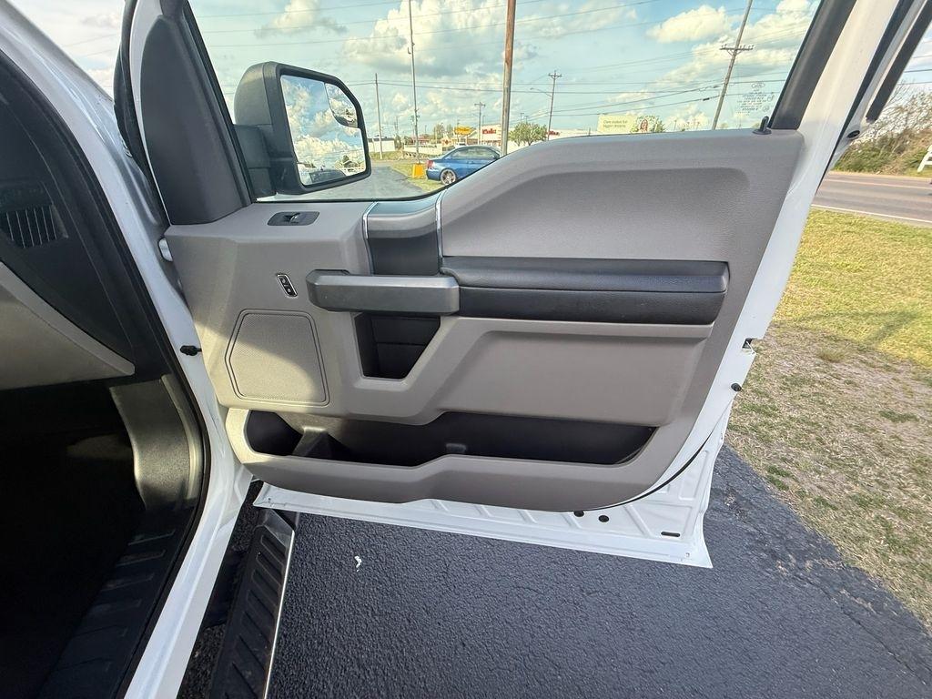 Ford F-150 Lariat SuperCrew 5.5-ft. Bed 4WD 2016