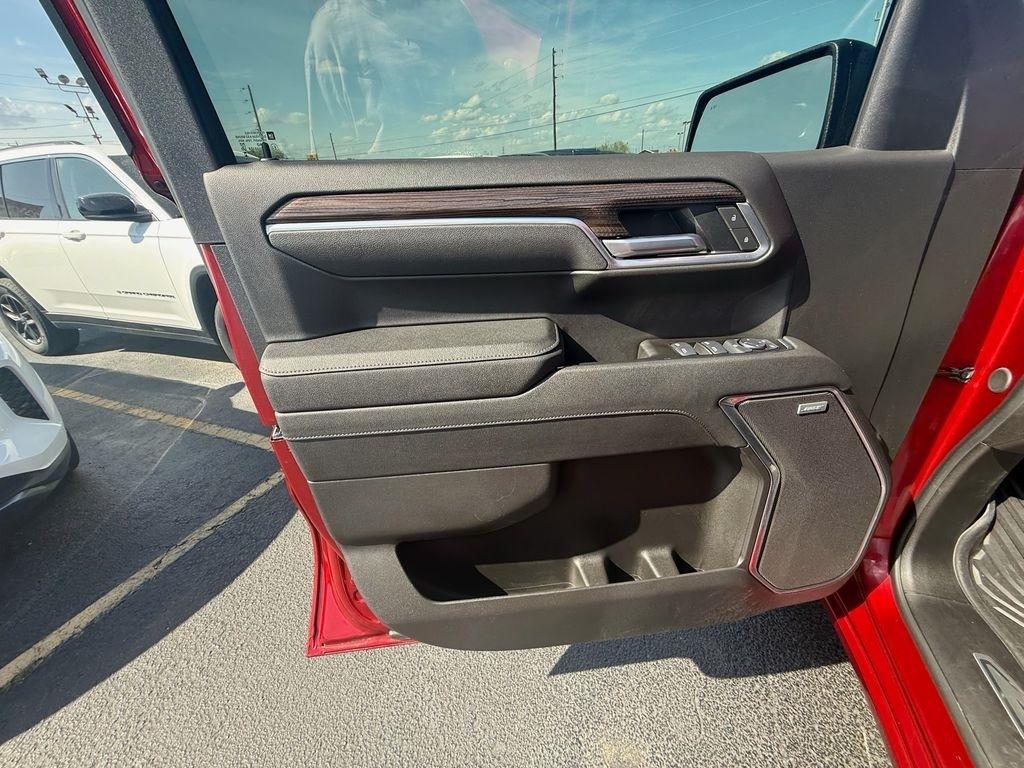 Chevrolet Silverado 1500 RST Crew Cab 4WD 2025