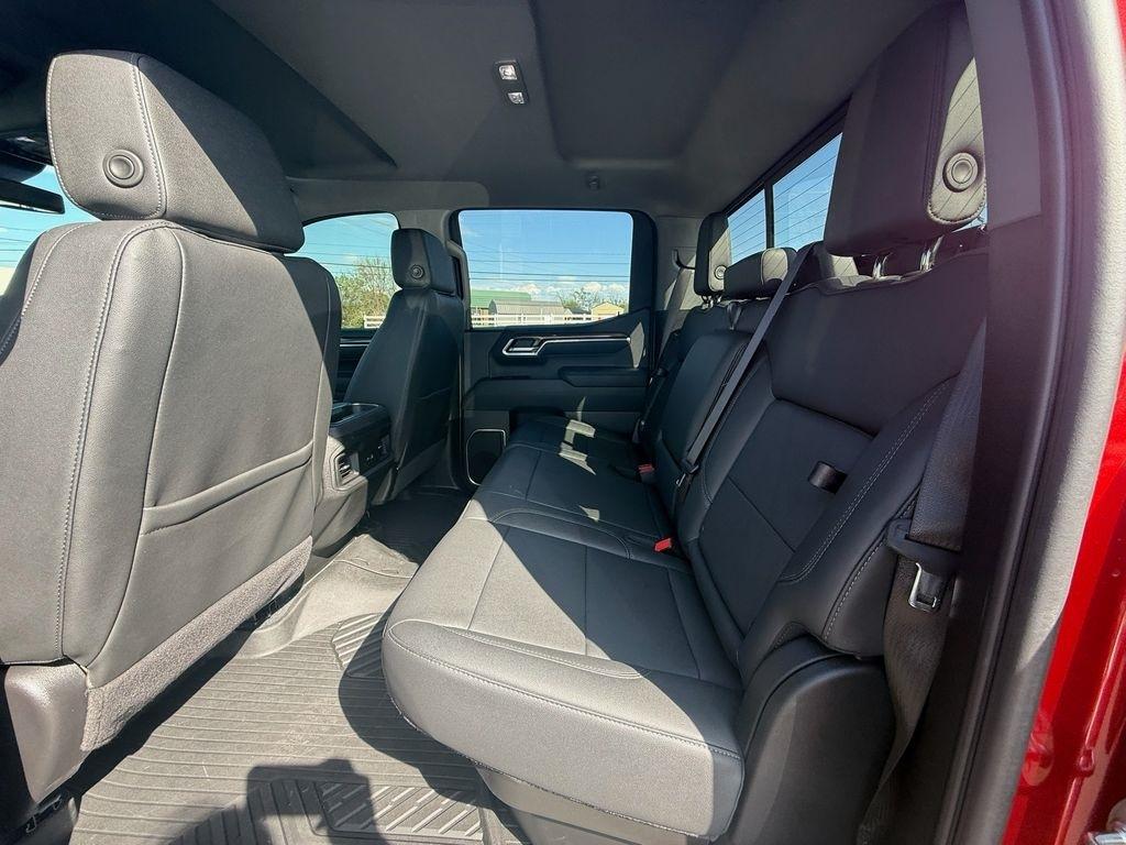 Chevrolet Silverado 1500 RST Crew Cab 4WD 2025