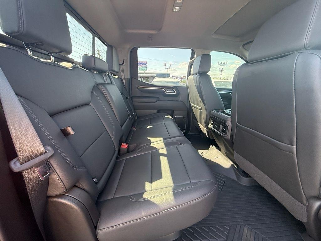 Chevrolet Silverado 1500 RST Crew Cab 4WD 2025