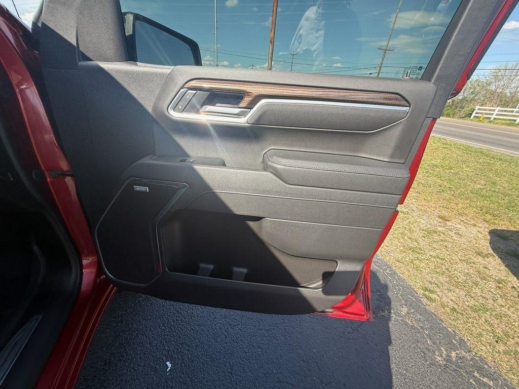 Chevrolet Silverado 1500 RST Crew Cab 4WD 2025