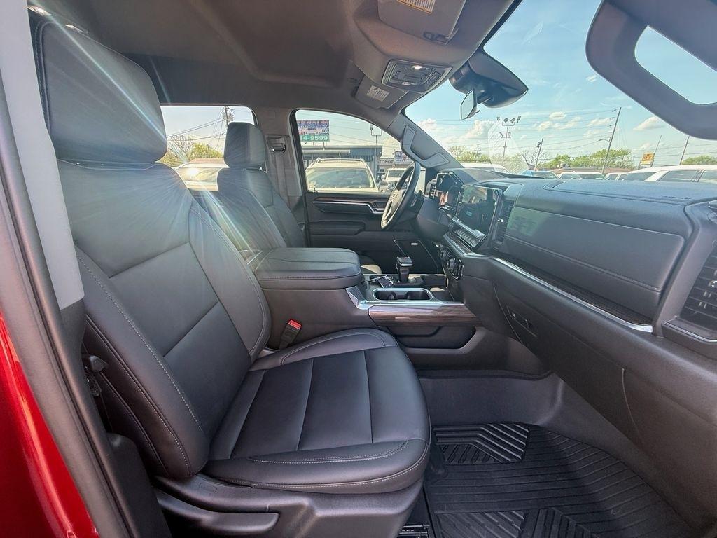 Chevrolet Silverado 1500 RST Crew Cab 4WD 2025