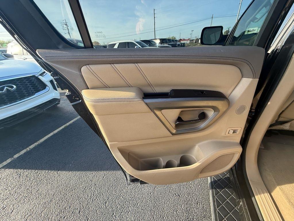 Nissan Armada SL 4WD 2015