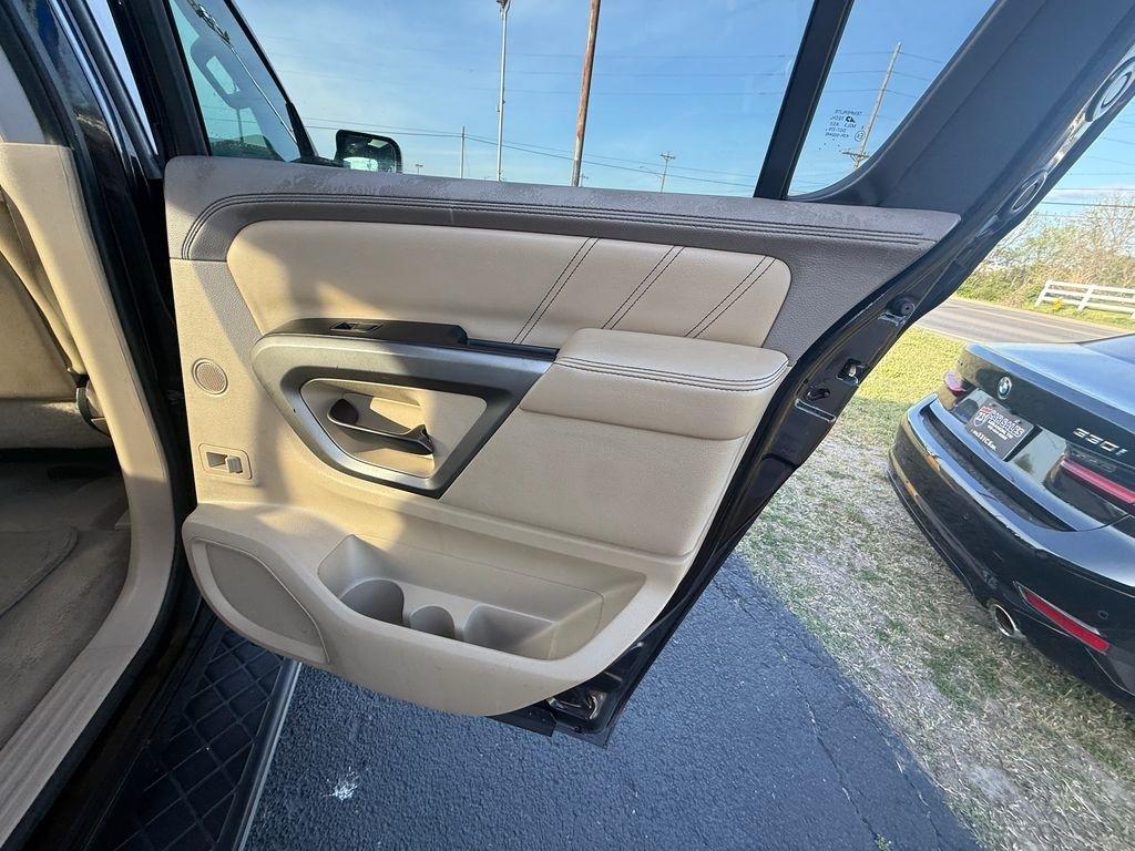 Nissan Armada SL 4WD 2015