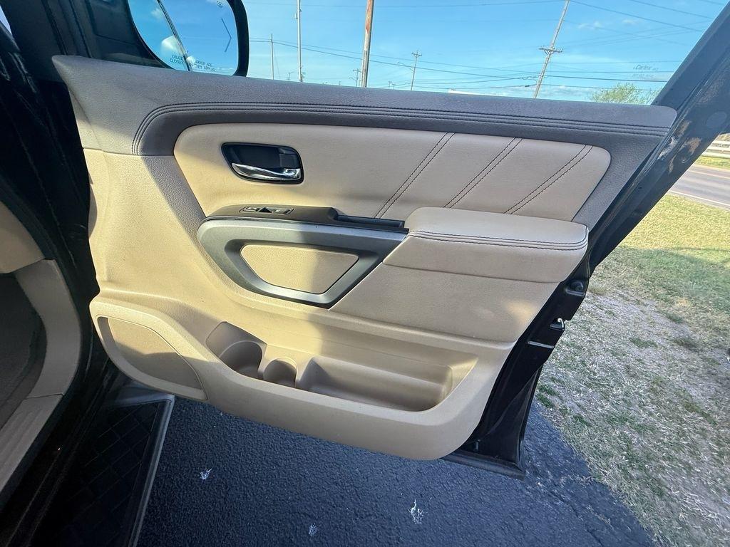 Nissan Armada SL 4WD 2015