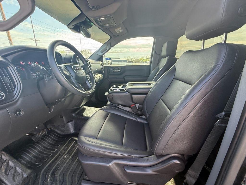 GMC Sierra 1500 Pro Short Box 4WD 2025