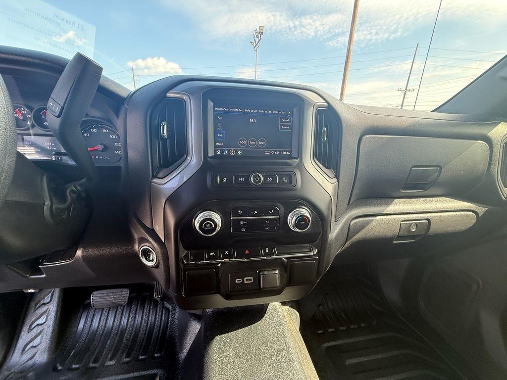 GMC Sierra 1500 Pro Short Box 4WD 2025