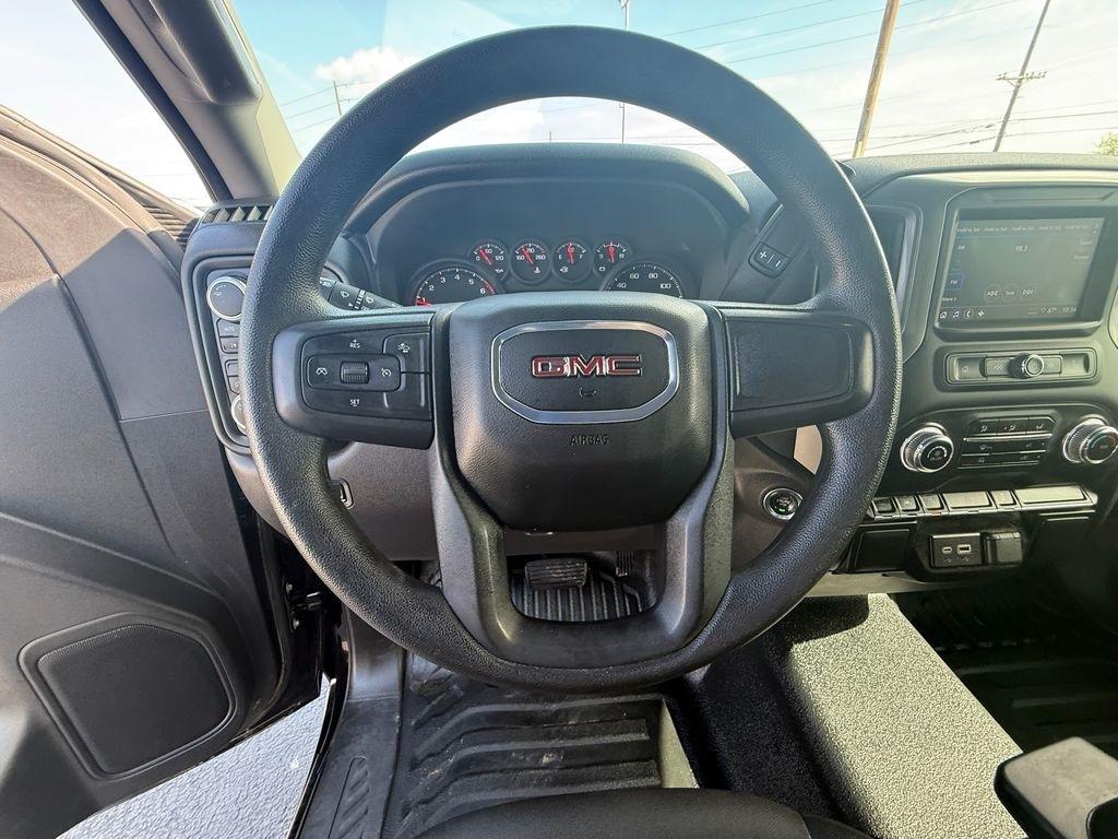 GMC Sierra 1500 Pro Short Box 4WD 2025