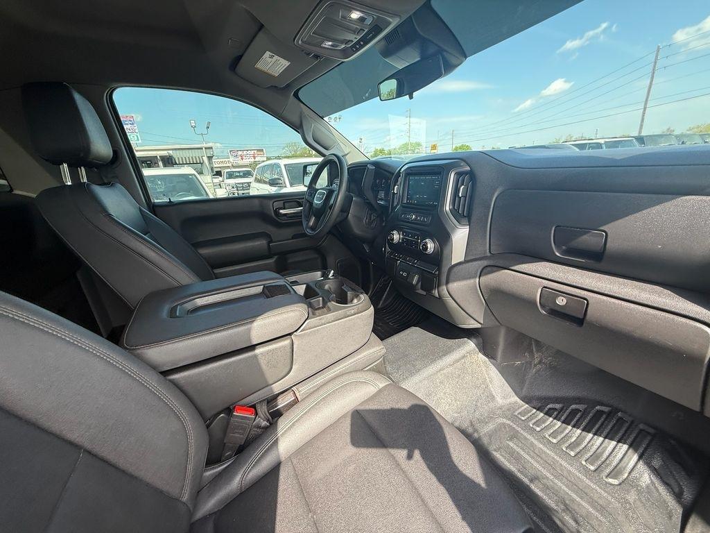 GMC Sierra 1500 Pro Short Box 4WD 2025