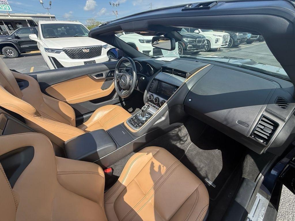 Jaguar F-Type Base Convertible 2015