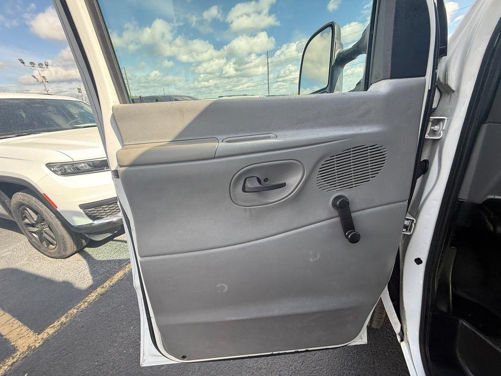 Ford Econoline E-350 Super Duty 2006