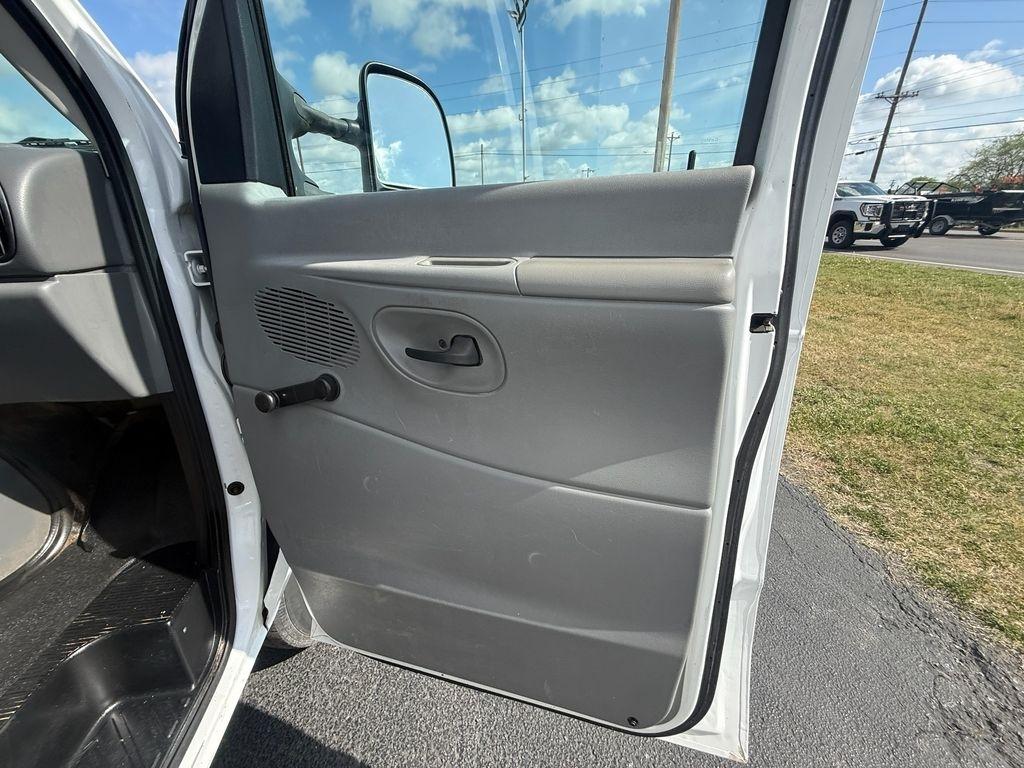 Ford Econoline E-350 Super Duty 2006