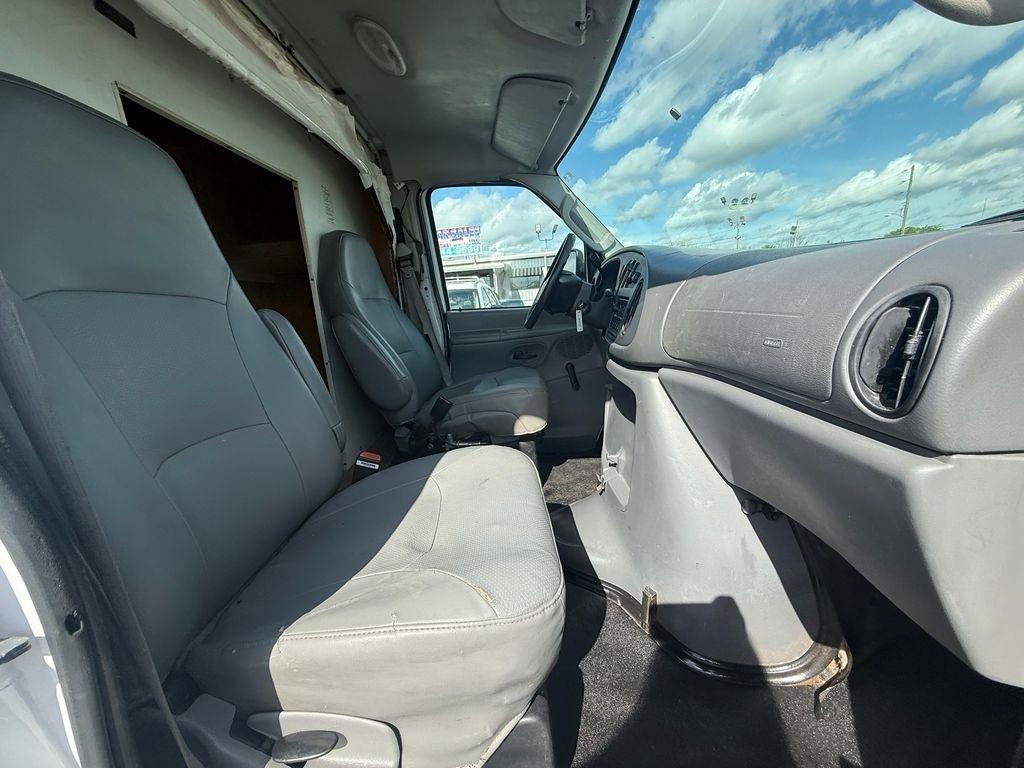 Ford Econoline E-350 Super Duty 2006