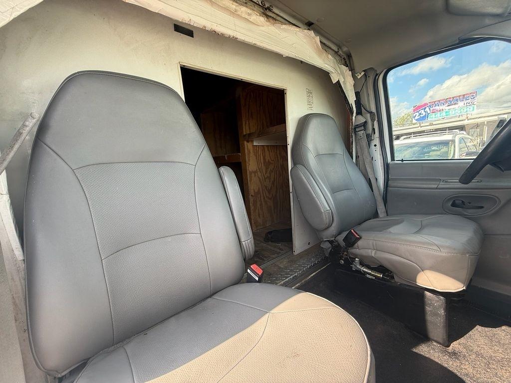 Ford Econoline E-350 Super Duty 2006
