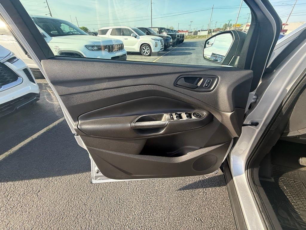 Ford Escape S FWD 2017