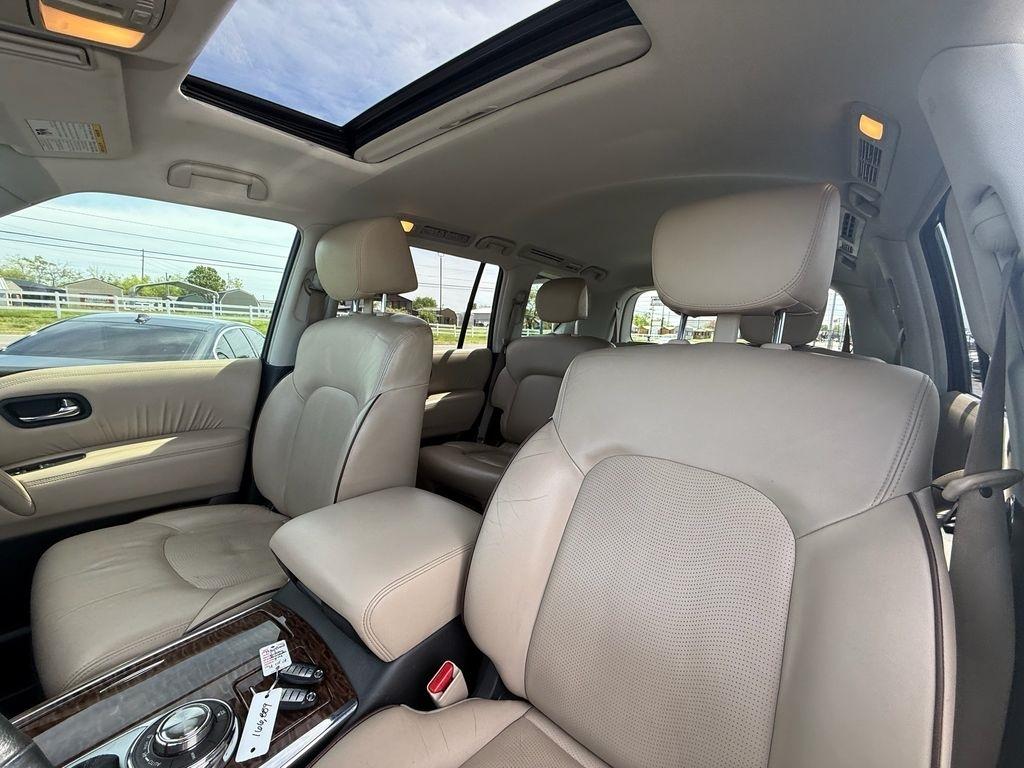 Nissan Armada Platinum AWD 2017