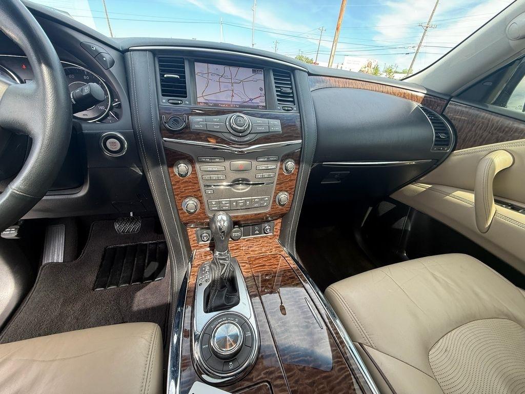 Nissan Armada Platinum AWD 2017