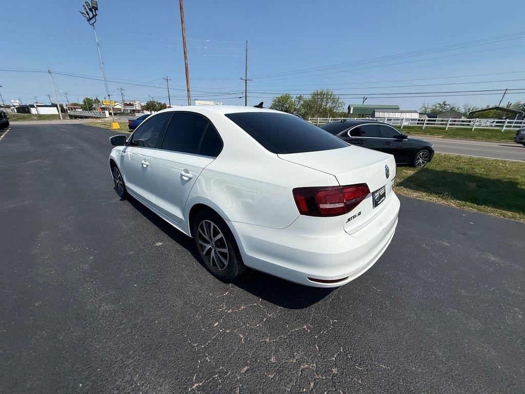 Volkswagen Jetta 1.4T SE 6A 2017