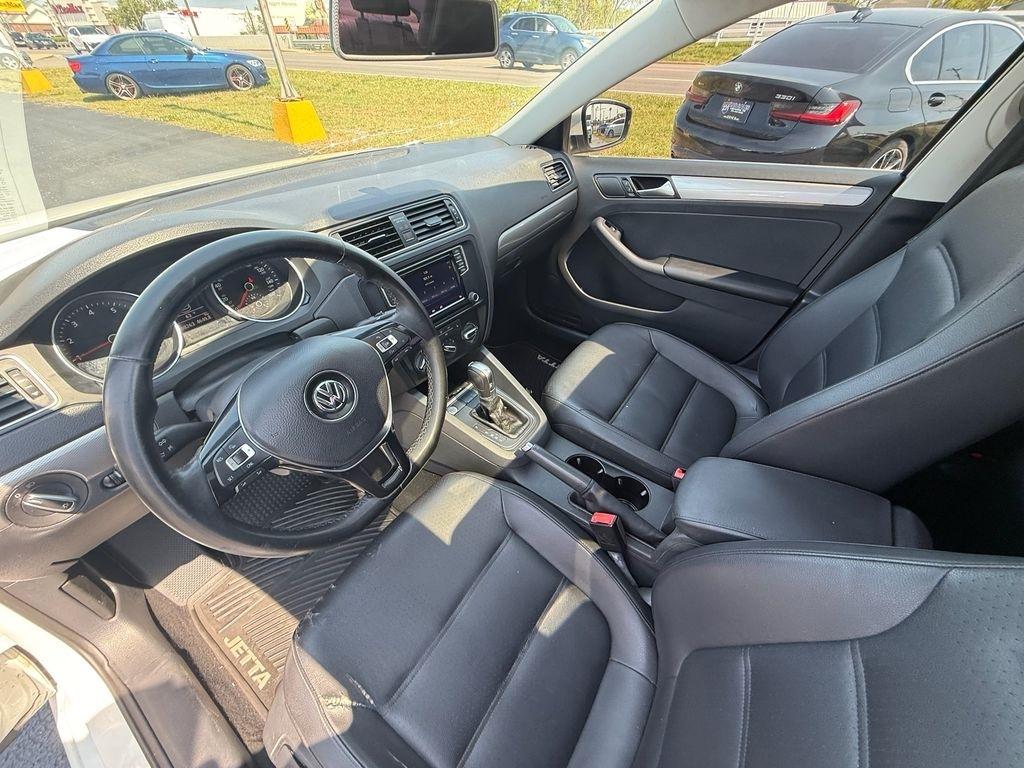 Volkswagen Jetta 1.4T SE 6A 2017