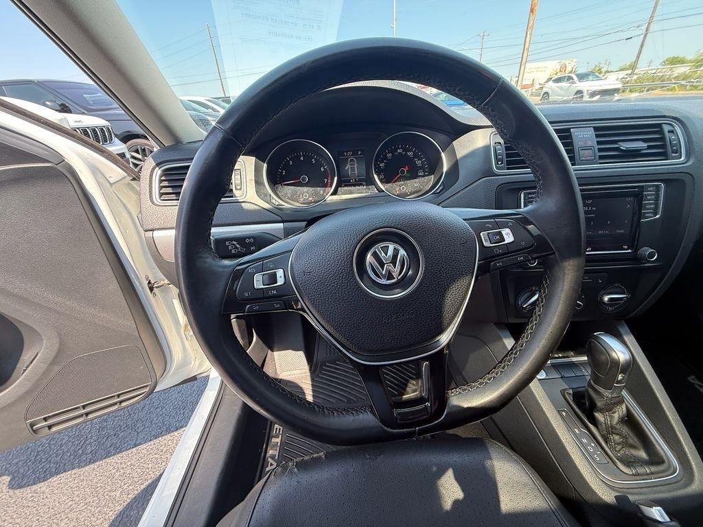 Volkswagen Jetta 1.4T SE 6A 2017