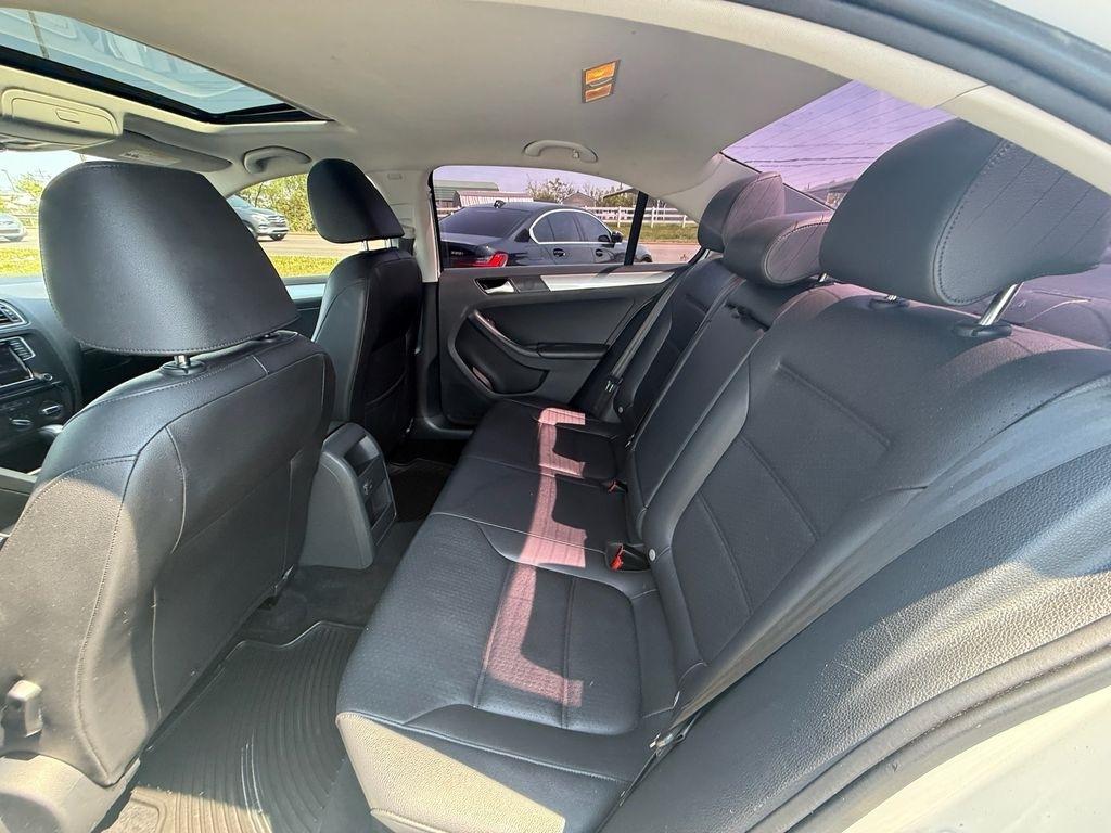 Volkswagen Jetta 1.4T SE 6A 2017