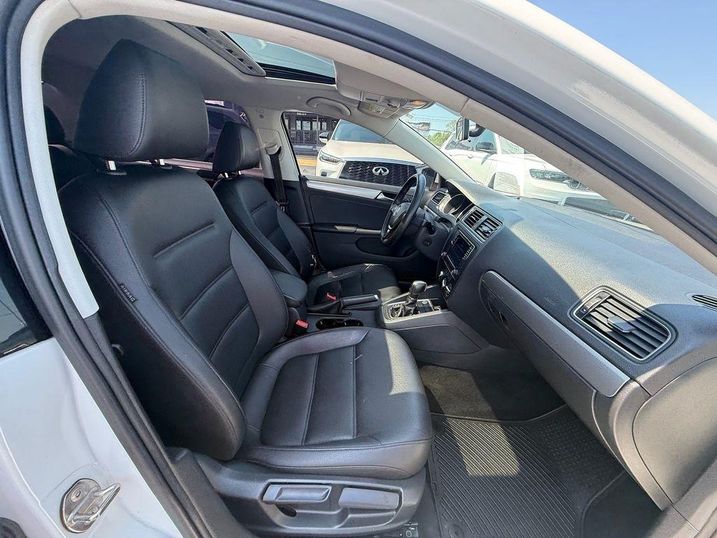 Volkswagen Jetta 1.4T SE 6A 2017