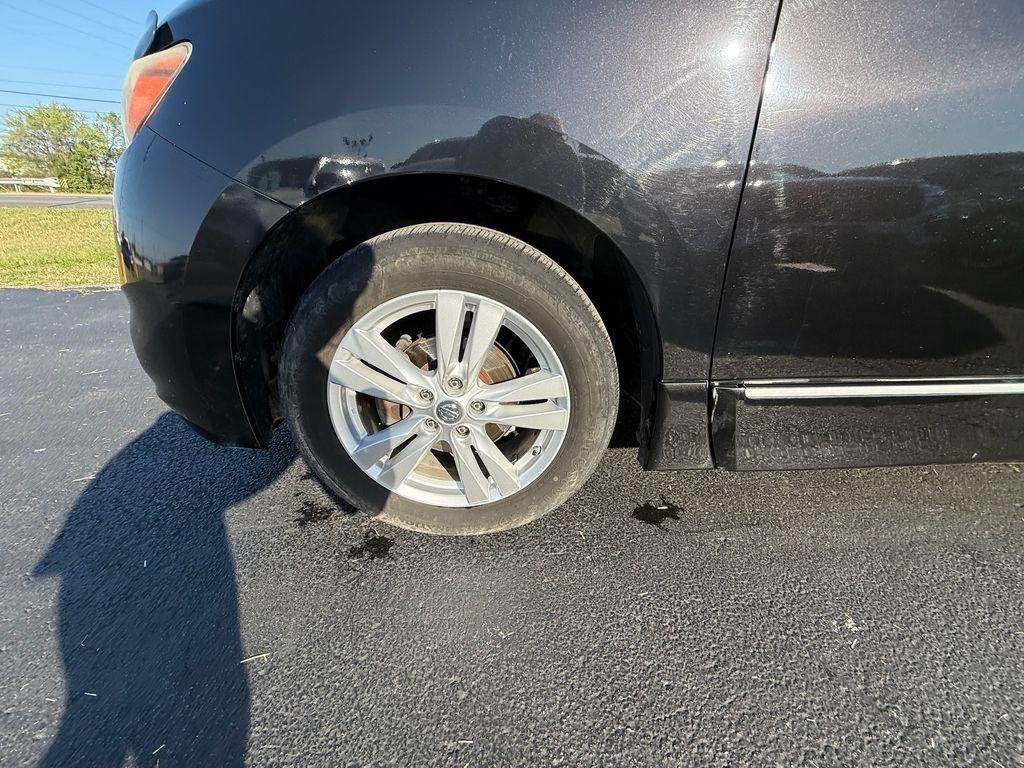 Nissan Quest 3.5 LE 2012