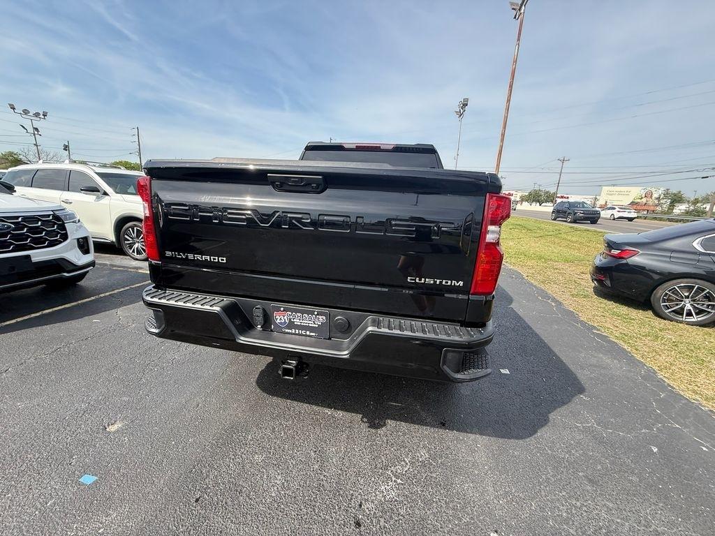 Chevrolet Silverado 1500 Trail Boss Custom Crew Cab 4WD 2025