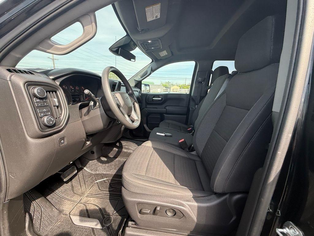 Chevrolet Silverado 1500 Trail Boss Custom Crew Cab 4WD 2025