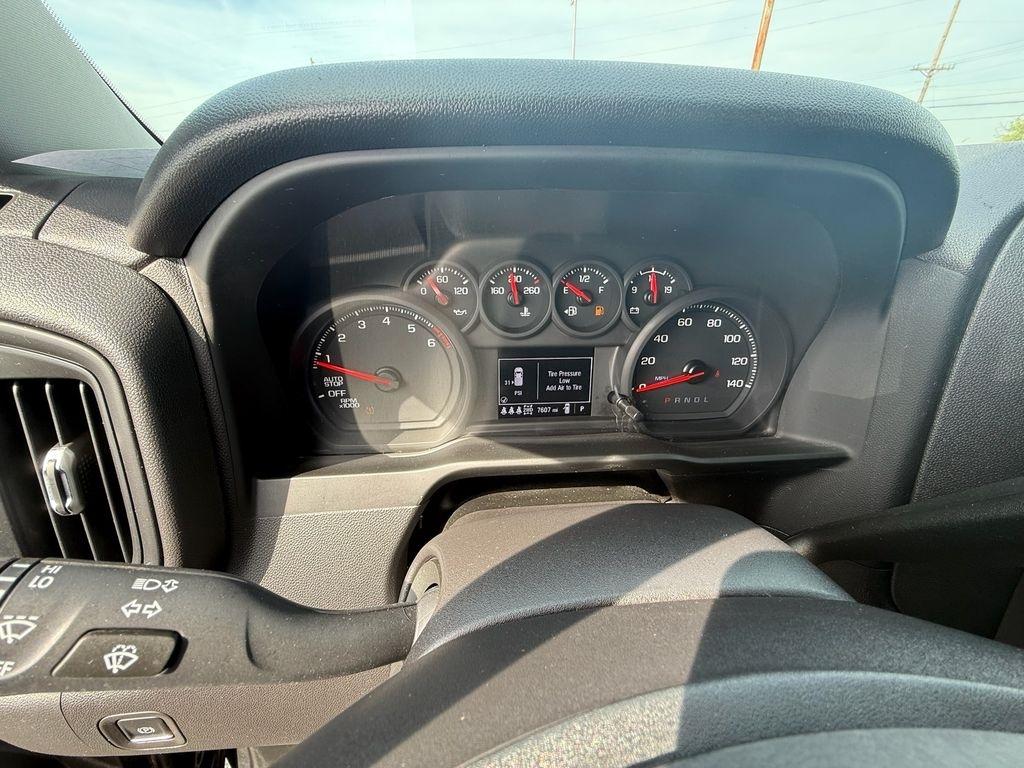 Chevrolet Silverado 1500 Trail Boss Custom Crew Cab 4WD 2025