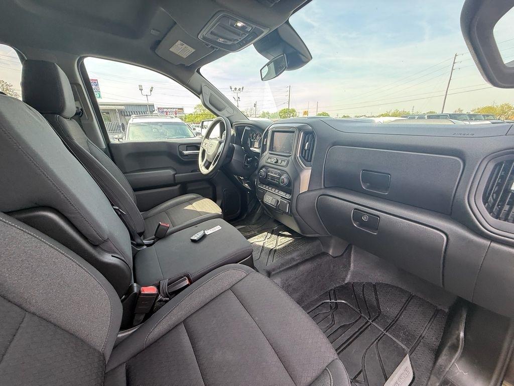 Chevrolet Silverado 1500 Trail Boss Custom Crew Cab 4WD 2025