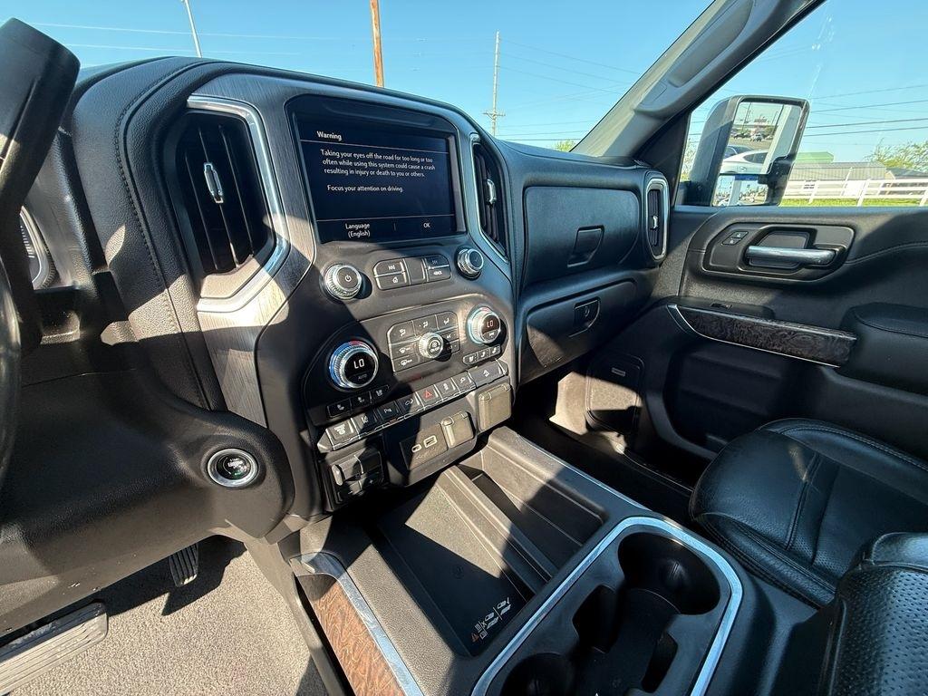 GMC Sierra 2500HD Denali Crew Cab 4WD 2020