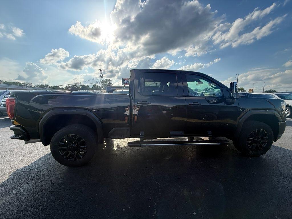 GMC Sierra 2500HD Denali Crew Cab 4WD 2020