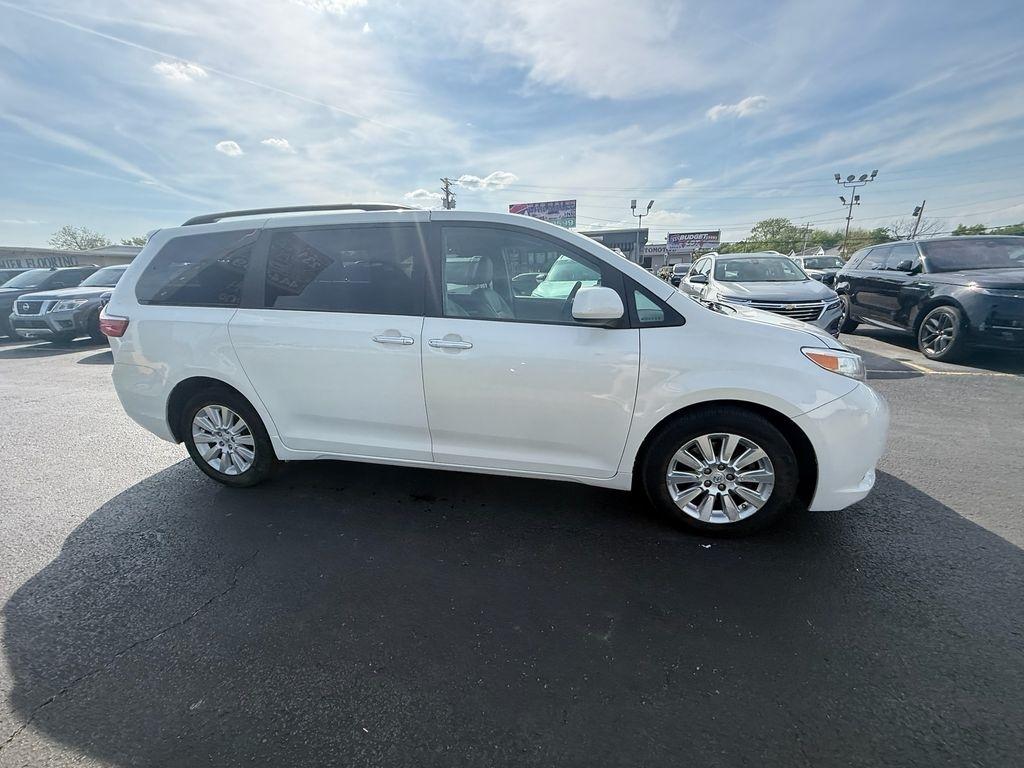 Toyota Sienna Limited AWD 7-Passenger V6 2015