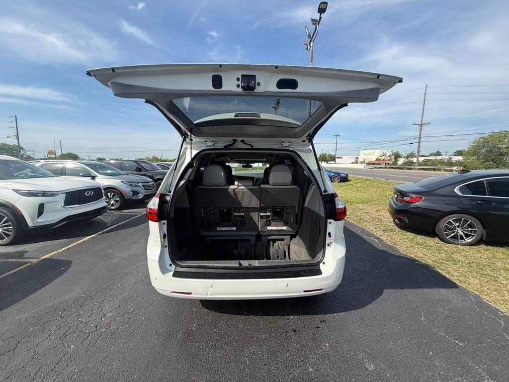 Toyota Sienna Limited AWD 7-Passenger V6 2015