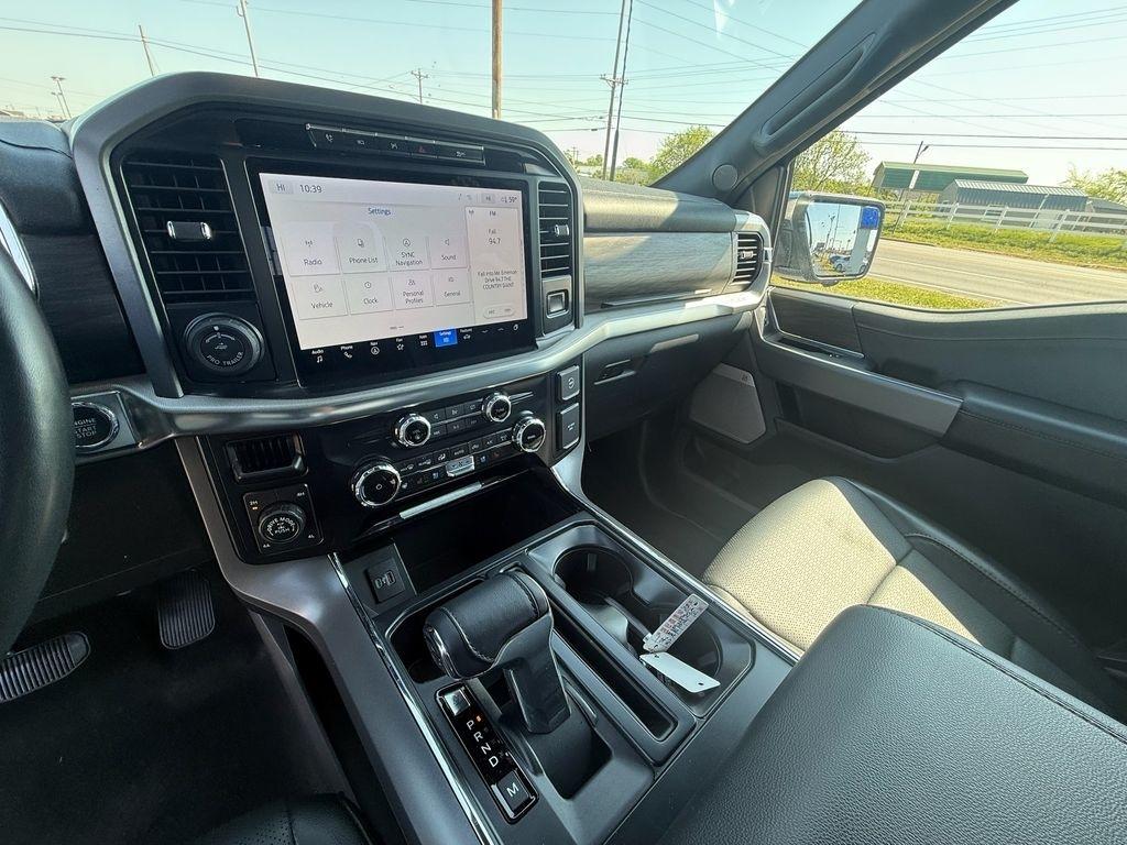 Ford F-150 Lariat SuperCrew 4WD 2024