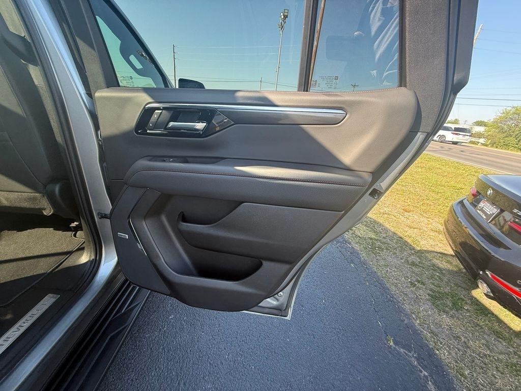 Chevrolet Tahoe RST 4WD 2025