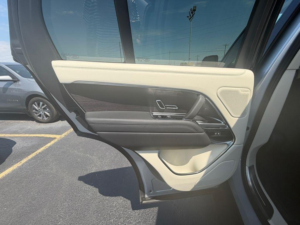 Land Rover Range Rover SE SWB 2024