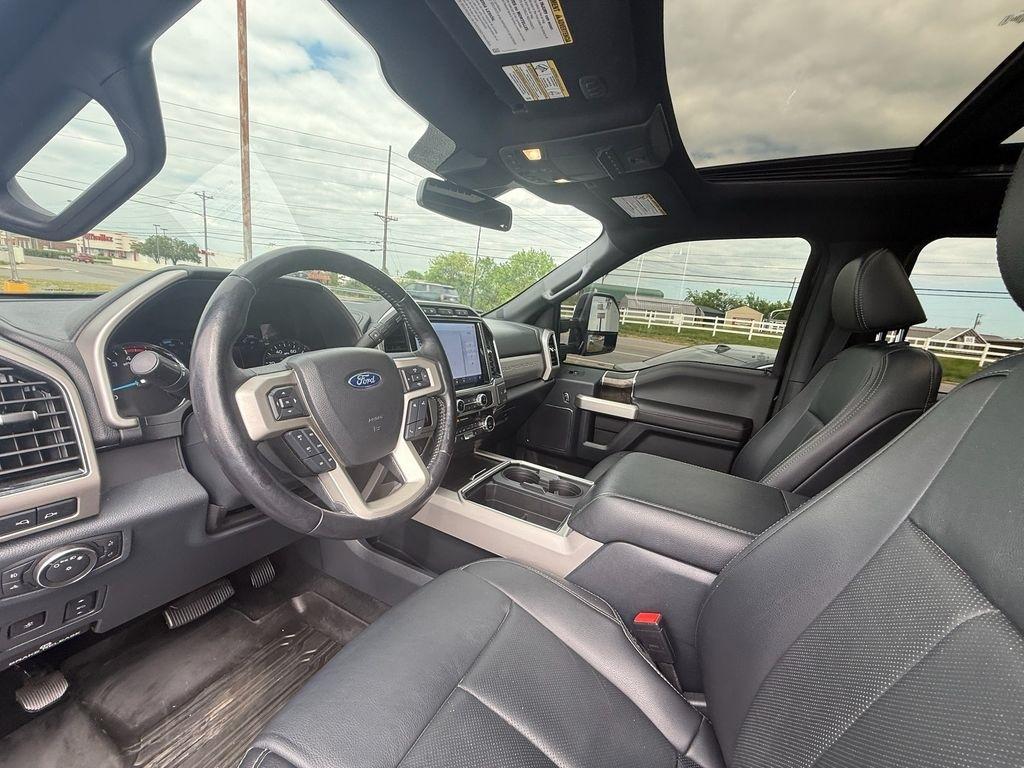 Ford F-250 SD Lariat Crew Cab 4WD 2022