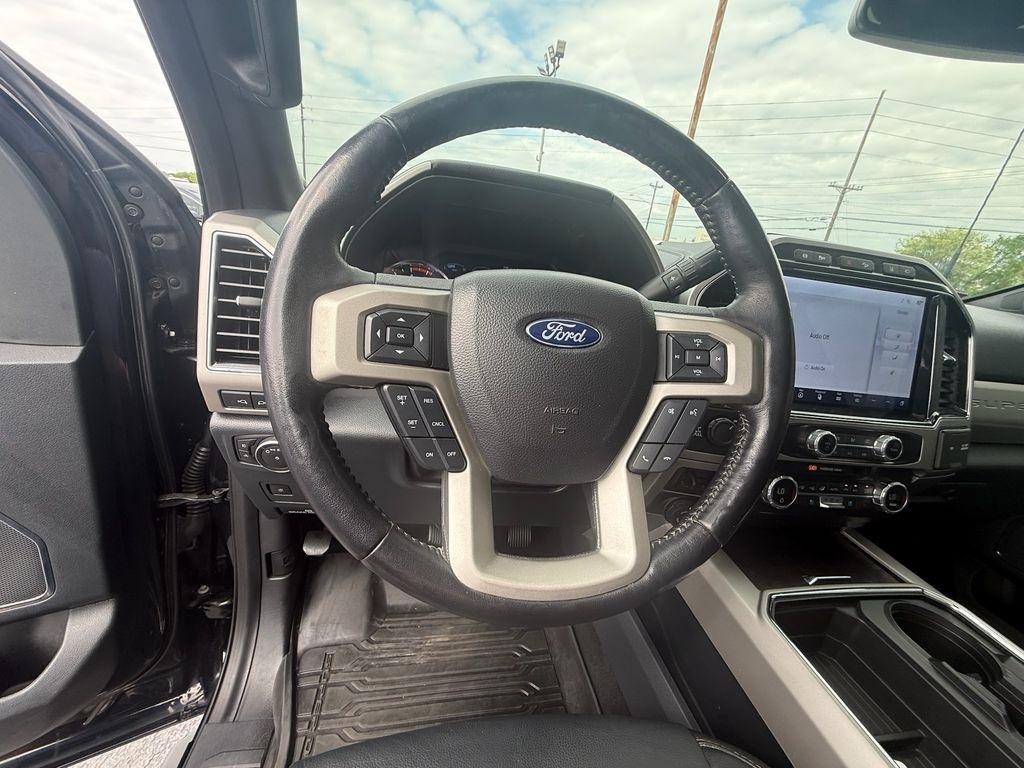 Ford F-250 SD Lariat Crew Cab 4WD 2022